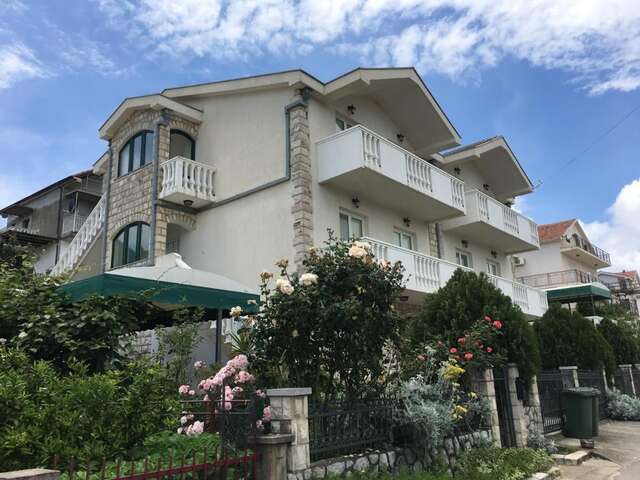 Апартаменты Apartments Bella Vista Тиват-4